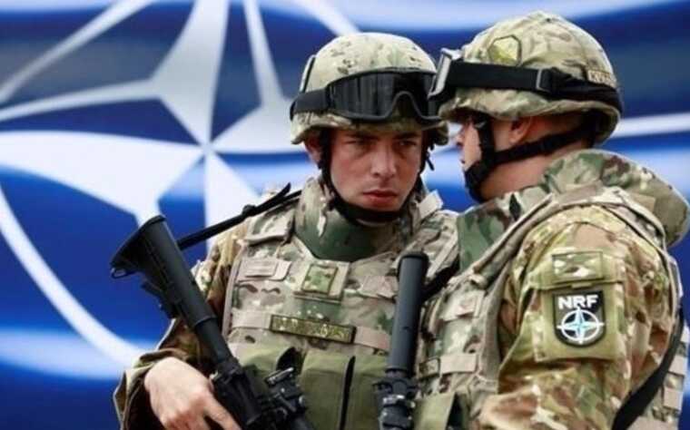 Солдати в Європі продовжують залишати війська «саме тоді, коли вони потрібні НАТО», – Politico