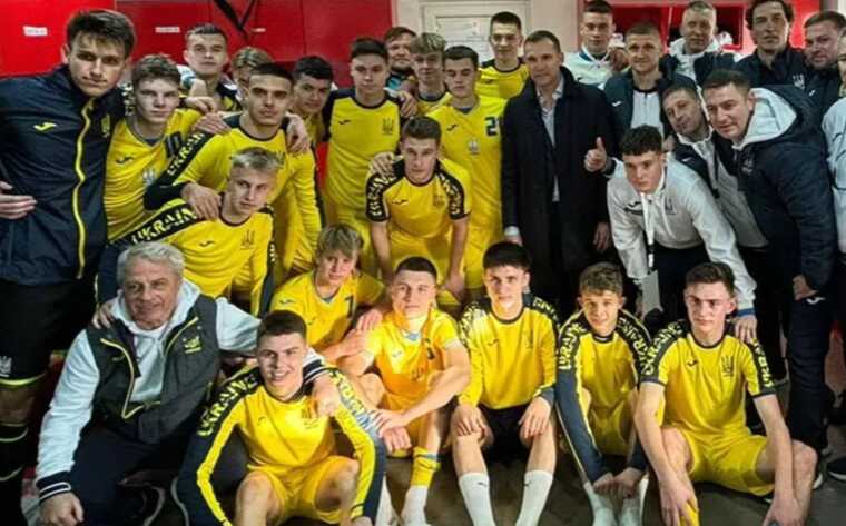 СМИ назвали неожиданную проблему сына Шевченко в сборной Украины
