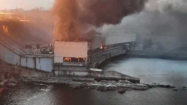 Атака на ДніпроГЕС: було два прямих влучання, ГЕС-2 у критичному стані