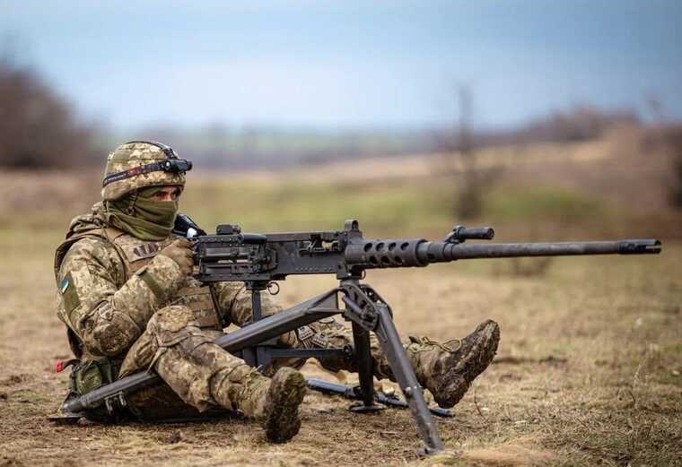 ЗСУ показали, як знищили російську ракету з кулемета на підльоті до Києва