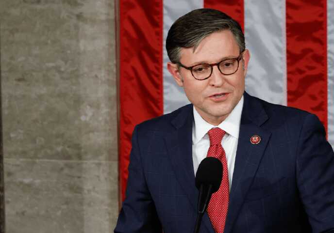 Демократы предлагают защиту спикеру Джонсону в обмен на помощь Украине