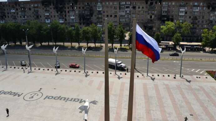 They report an arrival in occupied Mariupol