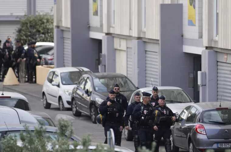 Во Франции во время массовых антинаркотических рейдов арестовали около 200 человек