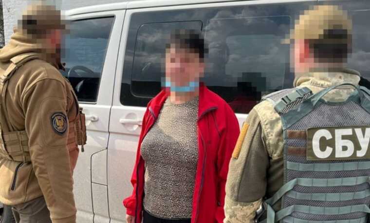Правоохранители задержали осведомительницу ФСБ, которая наводила российские авиабомбы на Сумскую область