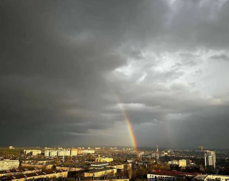 У всій Київській області пройшов потужний град і дощ