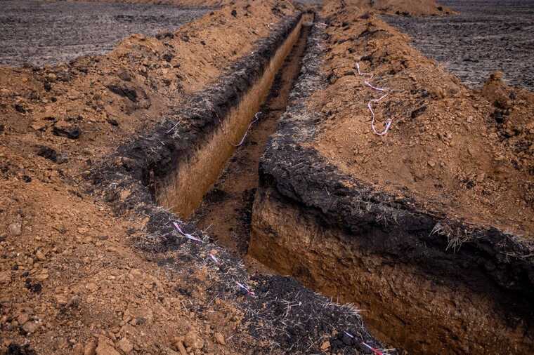 У Дніпропетровській ОДА показали будівництво фортифікацій