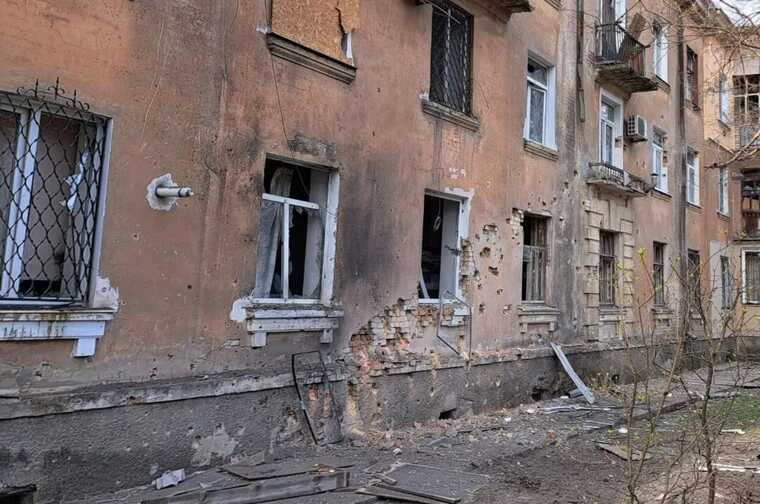 The occupiers shelled the Nikopol region: there is destruction of the housing sector