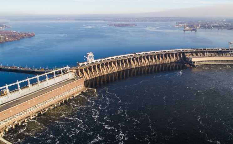 Two-way traffic on the Dnipro hydroelectric dam opened in Zaporizhzhya