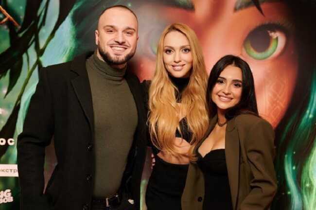 Оля Полякова вперше відреагувала на "злив" її інтимних фото з відомим ведучим Міцкевичем