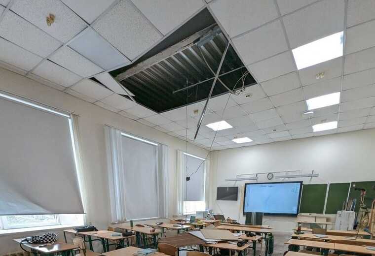 У Москві в двох школах рухнула стеля