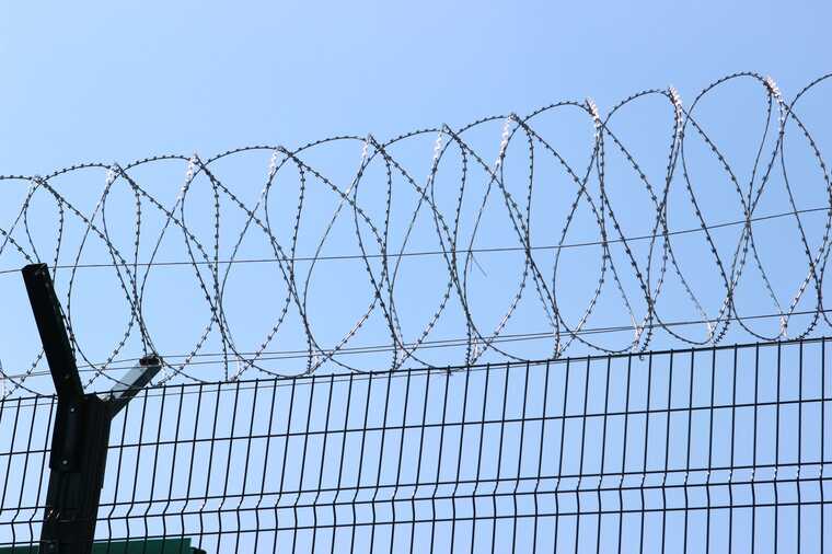 Харківська ОДА побоялася оприлюднити вартість дроту для фортифікаційних споруд