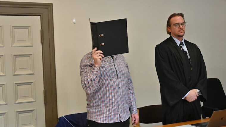 Bild: У Німеччині засудили місцевого чиновника, який домагався дітей-біженців з України