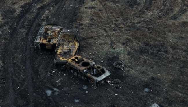 The National Guard showed how they destroyed a column of Russian armored vehicles in the east