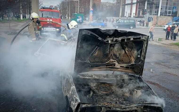 В оккупированном Луганске взорвался автомобиль
