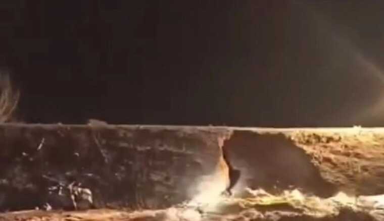 Прорив греблі в РФ: пересуватися без човнів неможливо