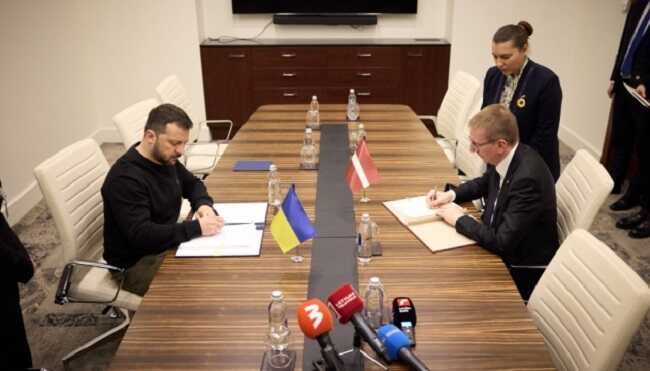 Ukraine and Latvia signed a bilateral security agreement