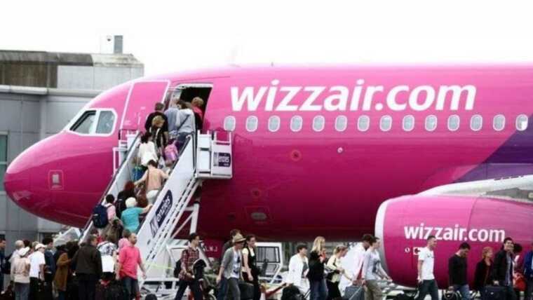 У Британії почнуть робити з фекалій паливо для літаків