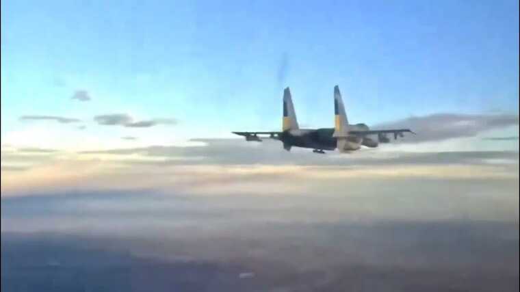 У мережі з’явилося відео, як український винищувач скидає французькі бомби