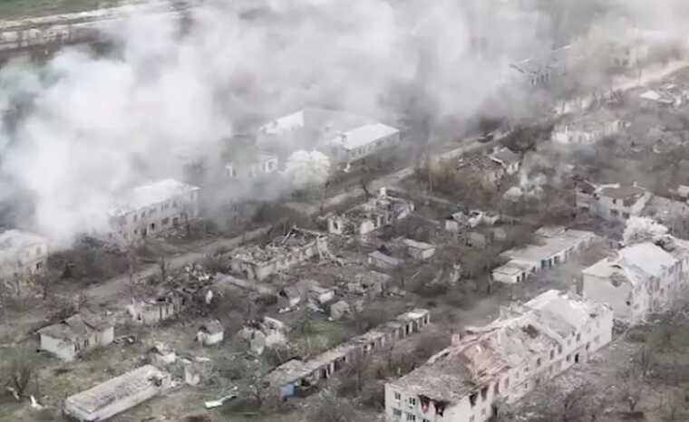 Ukrainian fighters on HMMWV knocked out the enemy from Krasnohorivka