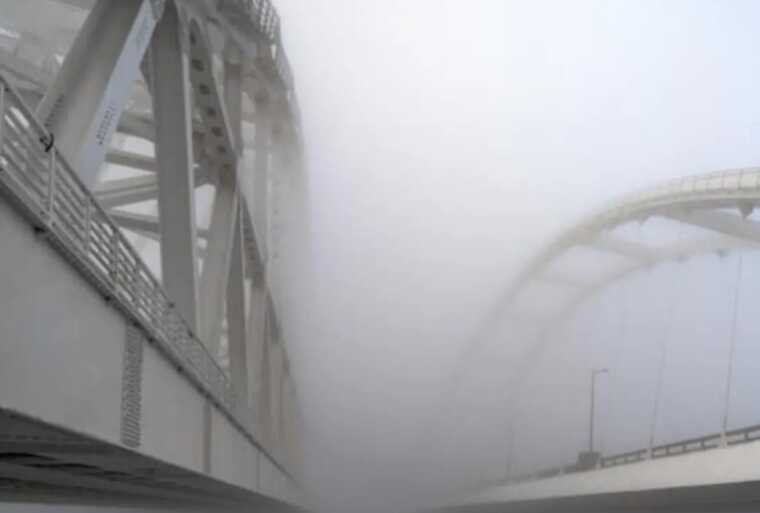 Air defence is operating in occupied Crimea: smoke can be seen in the Kerch Bay area