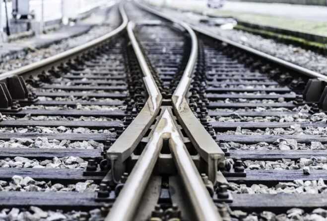 В Киевской области пассажирский поезд сбил насмерть мужчину