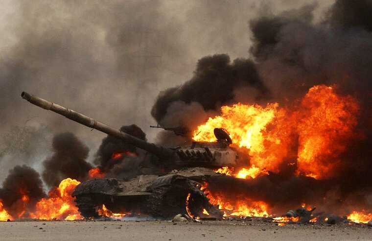 Ukrainian fighters in the Donetsk region destroyed Russian T-90 tank