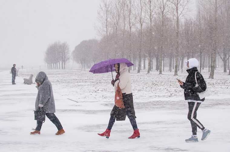 У Пітері в середині квітня випав сніг і почалася хуртовина