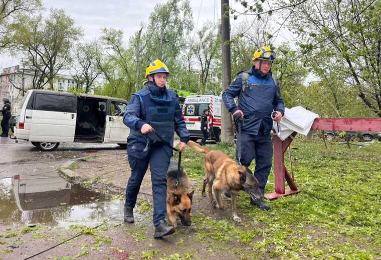 У Чернігові внаслідок атаки вже 61 постраждалий та 13 загиблих