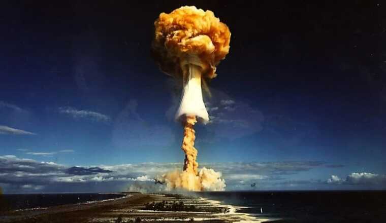 Українці мають один із найнижчих рівнів страху ядерної загрози, - опитування