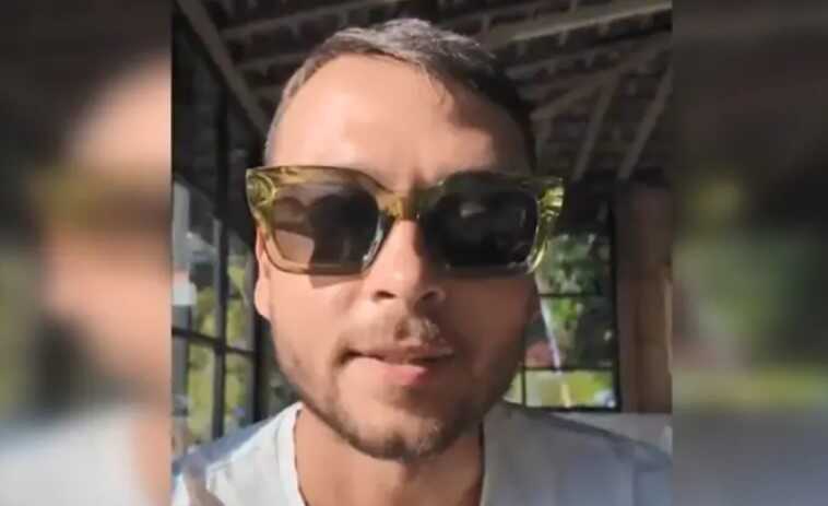 Російський чиновник звільнився через відпустку сина на Балі