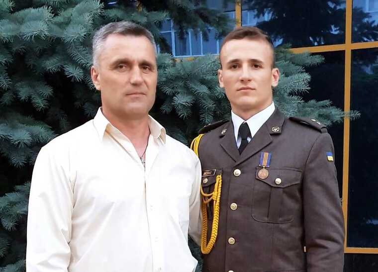 Мережею ширяться ймовірні фото вбивць, які розстріляли поліцейського