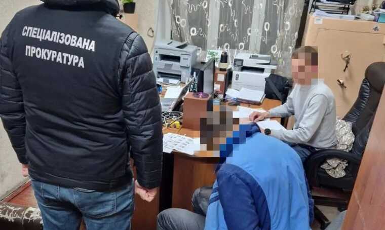 In the Vinnytsia court, Vitaliy Vasilake admitted that he shot at a policeman