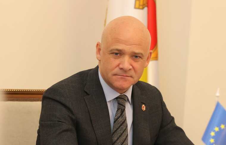 Меру Одеси Труханову підвищили зарплату та виписали премію за «особливо важливу роботу»