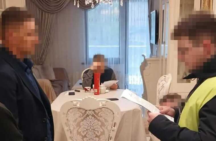 В Киеве СБУ заблокировала очередную схему незаконного выезда уклонистов за границу