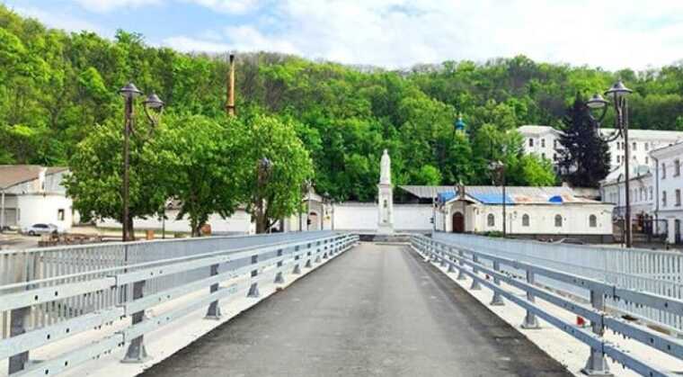 У Святогірську на Донеччині майже закінчили реконструкцію мосту