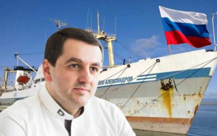Raider lawyer Artem Shamray helps Russia to take away Ukrainian ships