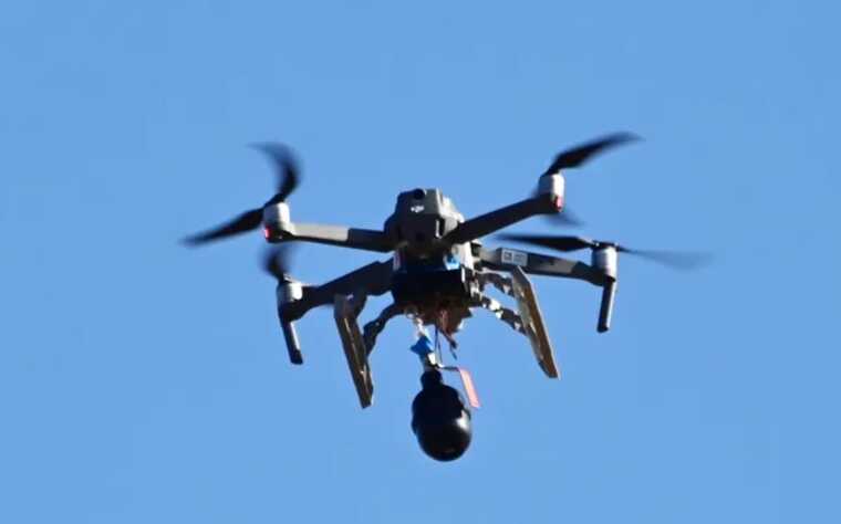 На Авдіївському напрямку дрон 25-ї ОПДБр наздоганяє гольфкар з окупантами