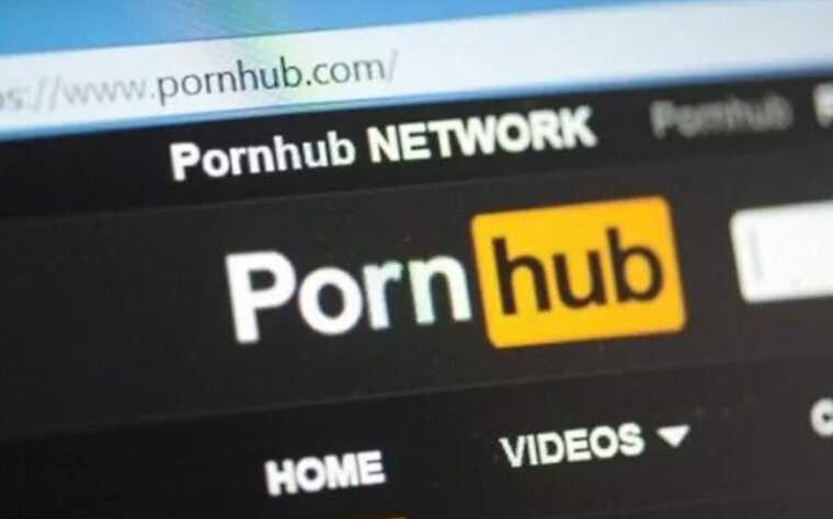 PornHub   ,  