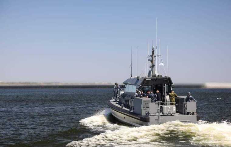 На переданных Эстонией катерах подняли флаги ВМС ВСУ