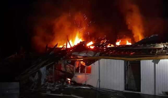 Росіяни вдарили КАБами по Боровій: поранено 2 дорослих і дитину