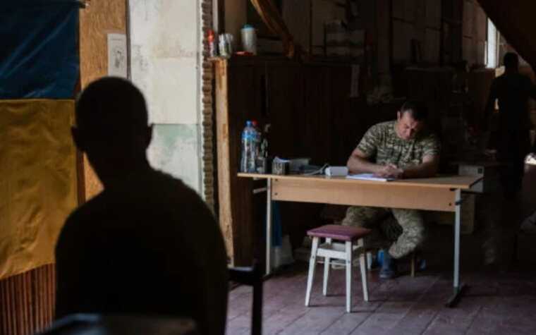 У Хмельницькому ТЦК погрожує тим, хто знімає дії його співробітників на відео