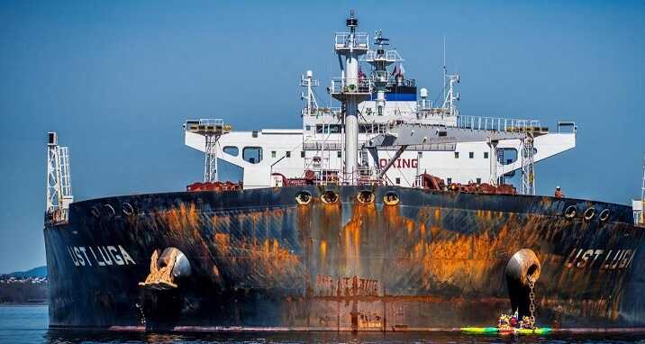 ЄС застосує санкції до "тіньового флоту" РФ, – Bloomberg