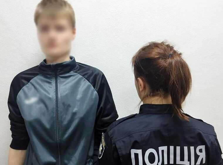 В Чернигове 21-летнюю студентку подозревают в убийстве собственного отца