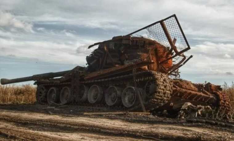 За тиждень РФ втратила більше 8000 окупантів та літак