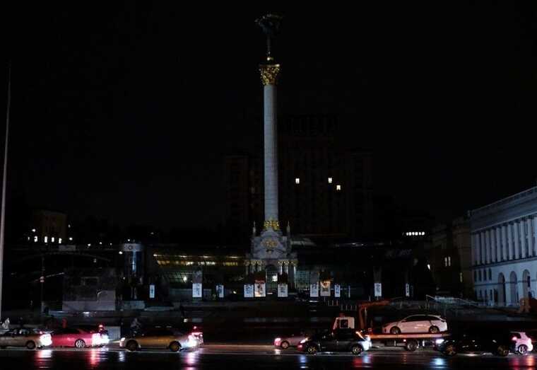 Отключение света в Украине: в сети показали, как выглядят Киев и Одесса