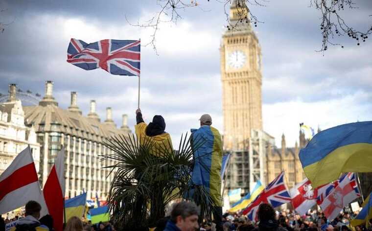 Біженці з України мають складнощі з працевлаштуванням у Британії, - Bloomberg