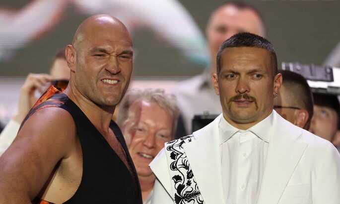 Олександр Усик прибув на бій проти Фʼюрі