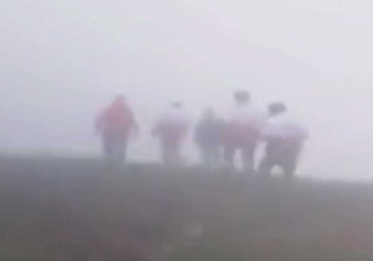 У Мережі публікують кадри пошукової операції гелікоптера, на якому летів іранський президент