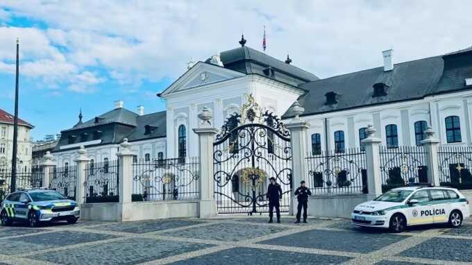 После покушения на премьера Фицо Словакия усилила охрану общественных мест