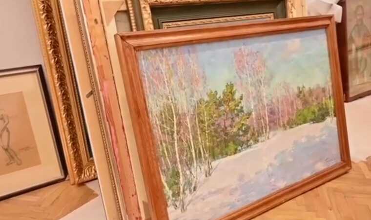 Нацполіція опублікувала відео з конфіскованими картинами Медведчука